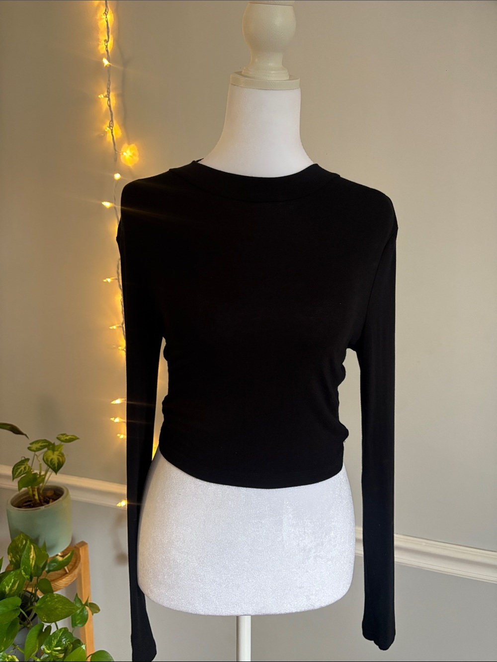 Black Long-Sleeve Lightweight